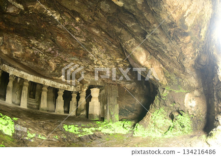 The religious sites and art at the Elora Caves,a UNESCO World Heritage Site,are one of the world's largest collections of rock-cut temples, dating back to 600-1000 AD. Located at Aurangabud in India. 134216486