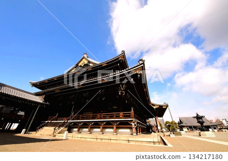 Higashi Honganji Temple, Goei-do Hall (Important Cultural Property), Kyoto Prefecture, Tokoha-cho, Shimogyo Ward, Kyoto City, February 2022 134217180