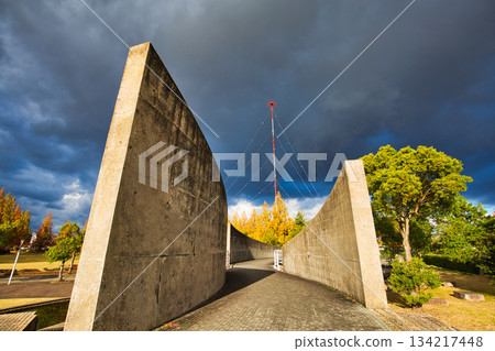 Late Autumn Park Late Autumn Park 134217448