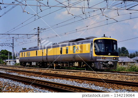2007：Kiha 141系列綜合測試車在東海道線運行 134219064