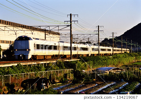 2007: 12-car 681 series Thunderbird express trains running on the Tokaido Line 134219067