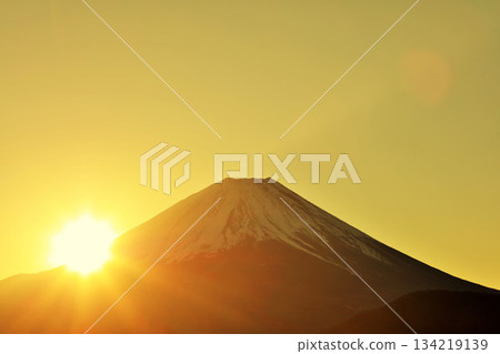 Japan's dawn Mt Fuji and the sun 134219139