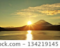 Japan's dawn Mt Fuji and the sun Japan's dawn Mt Fuji and the sun 134219145
