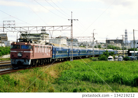 2007 EF81102 Blue Train Nihonkai No. 4 running on the Tokaido Main Line 134219212