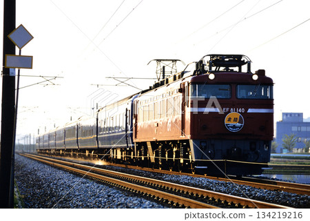 2007 EF81140 Blue Train Hokuriku running on the former Hokuriku Main Line 2007 EF81140 Blue Train Hokuriku running on the former Hokuriku Main Line 134219216