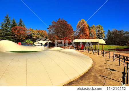 道之湖畔國立公園的秋景 道之湖畔國立公園的秋景 134219252