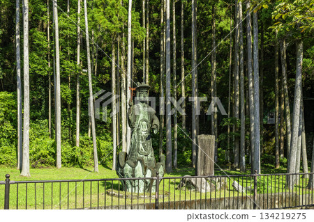 Himiko statue at Himiko Shrine in Kirishima, Kagoshima Prefecture Himiko statue at Himiko Shrine in Kirishima, Kagoshima Prefecture 134219275