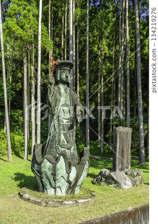 Himiko statue at Himiko Shrine in Kirishima, Kagoshima Prefecture 134219276