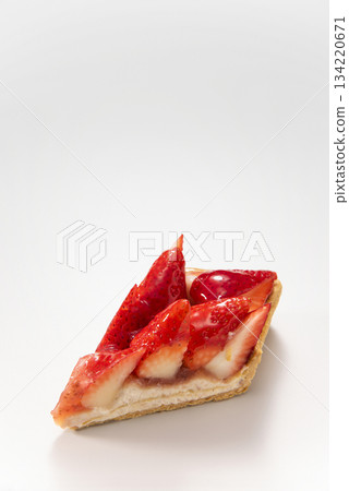 strawberry tart cake strawberry tart cake 134220671