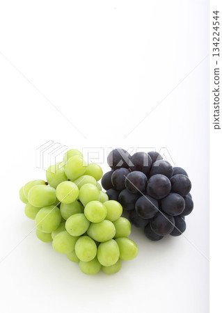 grapes, grape varieties, fruit 134224544