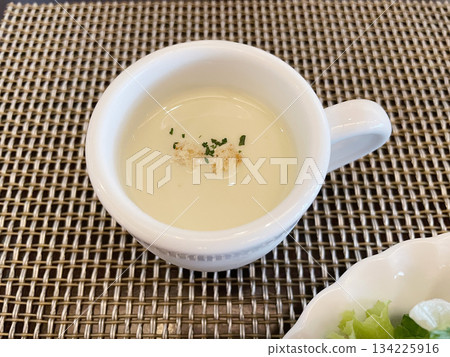 冰鎮花椰菜湯 134225916