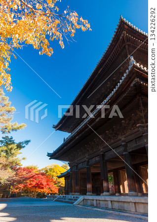 Sanmon Gate of Nanzenji Temple_2412 134226292