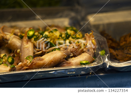 亞洲美食:海鮮冰淇淋 亞洲美食:海鮮冰淇淋 134227354
