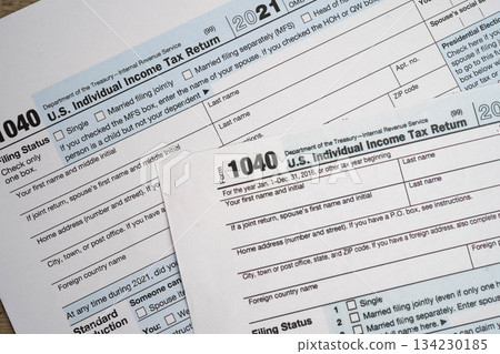 Tax form 1040 U.S. Individual Income. 134230185