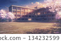 春日傍晚，放學後的學校建築和安靜的操場。 134232599