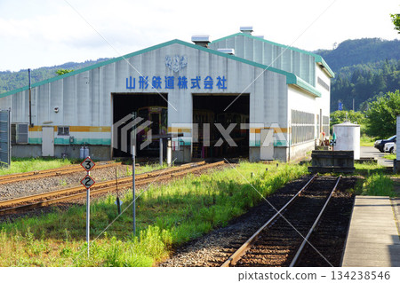 Scenery of Yamagata Railway Arato Station (car depot) Scenery of Yamagata Railway Arato Station (car depot) 134238546