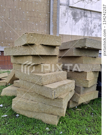 Insulation boards for thermal insulation of building facades Insulation boards for thermal insulation of building facades 134242287
