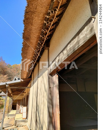 城市裡一座古老的民宅博物館,合掌造風格 城市裡一座古老的民宅博物館,合掌造風格 134244964