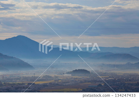 從八幡山和禦代文化公園看到的秋景 從八幡山和禦代文化公園看到的秋景 134247433