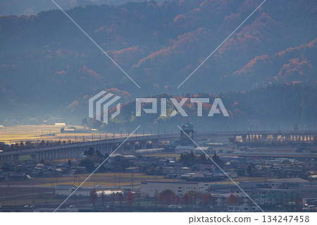 從八幡山和禦代文化公園看到的秋景 從八幡山和禦代文化公園看到的秋景 134247458