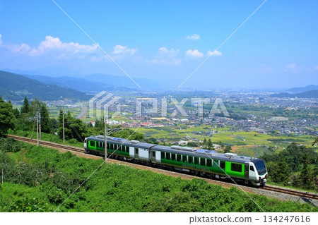 A train on the Shinonoi Line A train on the Shinonoi Line 134247616