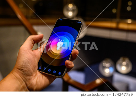 用智慧型手機遠端控制照明 134247789