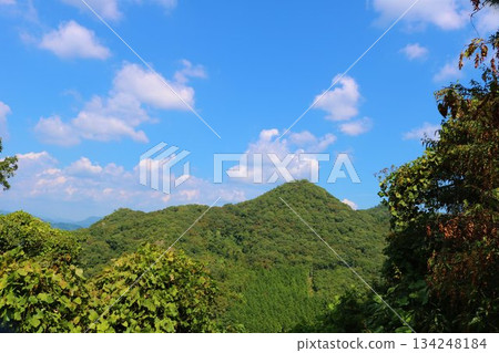 A refreshing blue sky on an autumn day at Karasawayama A refreshing blue sky on an autumn day at Karasawayama 134248184