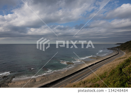 靜岡縣御前崎的海岸線和太平洋 靜岡縣御前崎的海岸線和太平洋 134248484