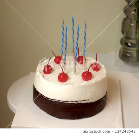 A delicious, fluffy cake with layers of rich flavor, perfect for any occasion. Often topped with frosting or fresh fruits, it's a sweet treat that brings joy to every bite. A delicious, fluffy cake with layers of rich flavor, perfect for any occasion. Often topped with frosting or fresh fruits, it's a sweet treat that brings joy to every bite. 134248542