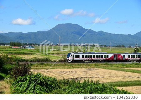 「雛火號」是一列在東北本線上運行的觀光列車。 134252330