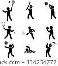 一組描繪人們進行各種運動的象形圖插圖。 134254772