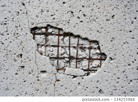 破損開裂的混凝土紋理背景 破損開裂的混凝土紋理背景 134255988