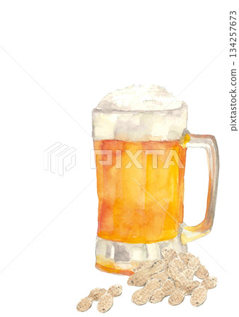 手繪水彩插畫，描繪了生啤酒和花生。白色背景，透明背景，留有空白區域。 134257673