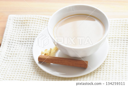 Warm up with a cinnamon ginger latte Warm up with a cinnamon ginger latte 134259311