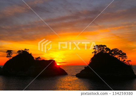 The best sunset on Dogashima in Japan 134259380