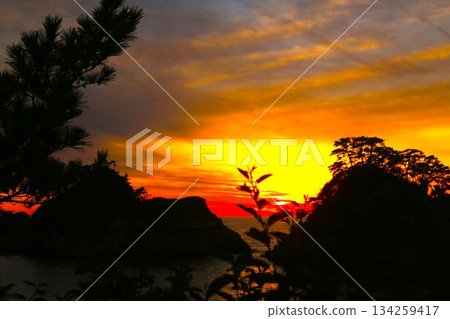 日本八a島最好的日落 日本八a島最好的日落 134259417