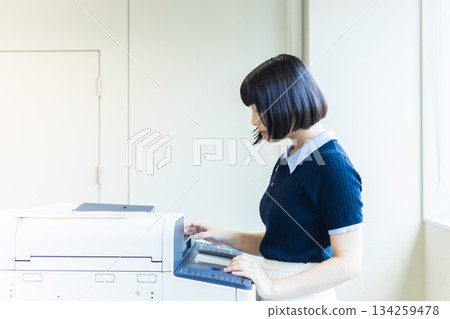 Women who make copies Women who make copies 134259478