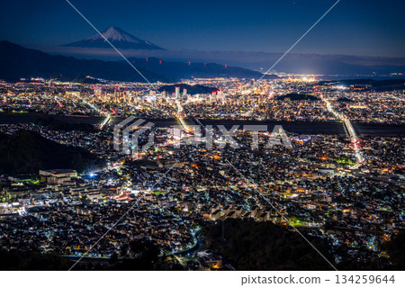 【靜岡縣】黎明前的靜岡市和富士山 134259644