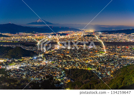 [Shizuoka Prefecture] Shizuoka City and Mt. Fuji before dawn 134259647