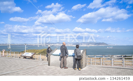 Sightseeing at Akashi Kaikyo Bridge 134261459