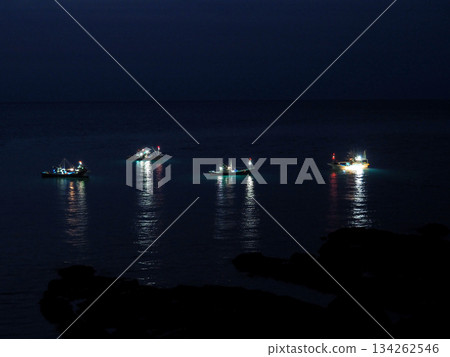 小女孩釣魚 134262546