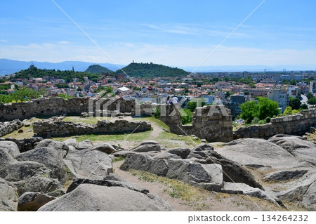 保加利亞普羅夫迪夫內貝特特佩遺址，色雷斯要塞，遠眺朱茲山 134264232