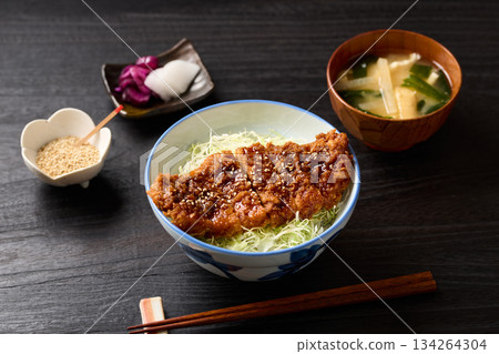 Source cutlet bowl Source cutlet bowl 134264304