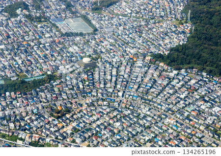 鎌倉市西鎌倉一帶的城市景觀鳥瞰圖 鎌倉市西鎌倉一帶的城市景觀鳥瞰圖 134265196