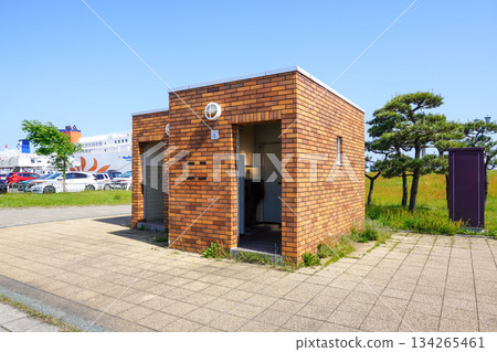 Irifune公園（托馬科邁市）的公共廁所 134265461