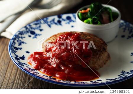 Hamburger steak, tomato sauce, butter-sauteed spinach and bacon 134268591