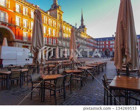 清晨的馬約爾廣場（西班牙馬德里） 134269533