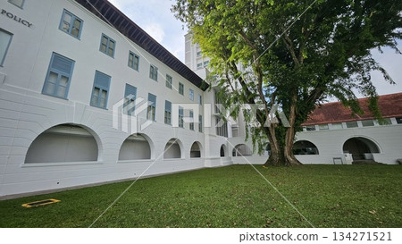 This is Oei Tiong Ham Building at NUS  134271521