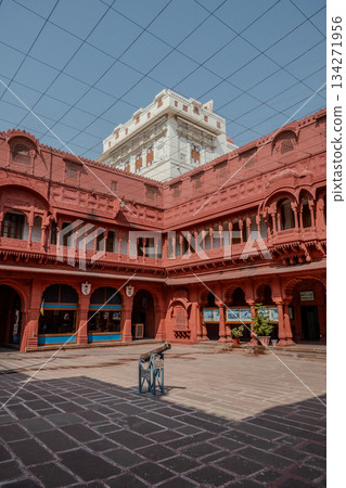 India, Bikaner, the inner courtyard of Junagarh Fort, an important historical monument located in Bikaner India, Bikaner, the inner courtyard of Junagarh Fort, an important historical monument located in Bikaner 134271956