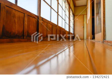 閃亮的走廊深度 134272421